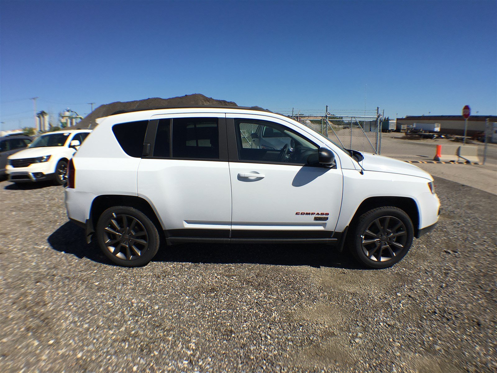 New 2016 Jeep Compass 75th Anniversary 4x4 Sunroof Sport Utility Near Moose Jaw 16c18